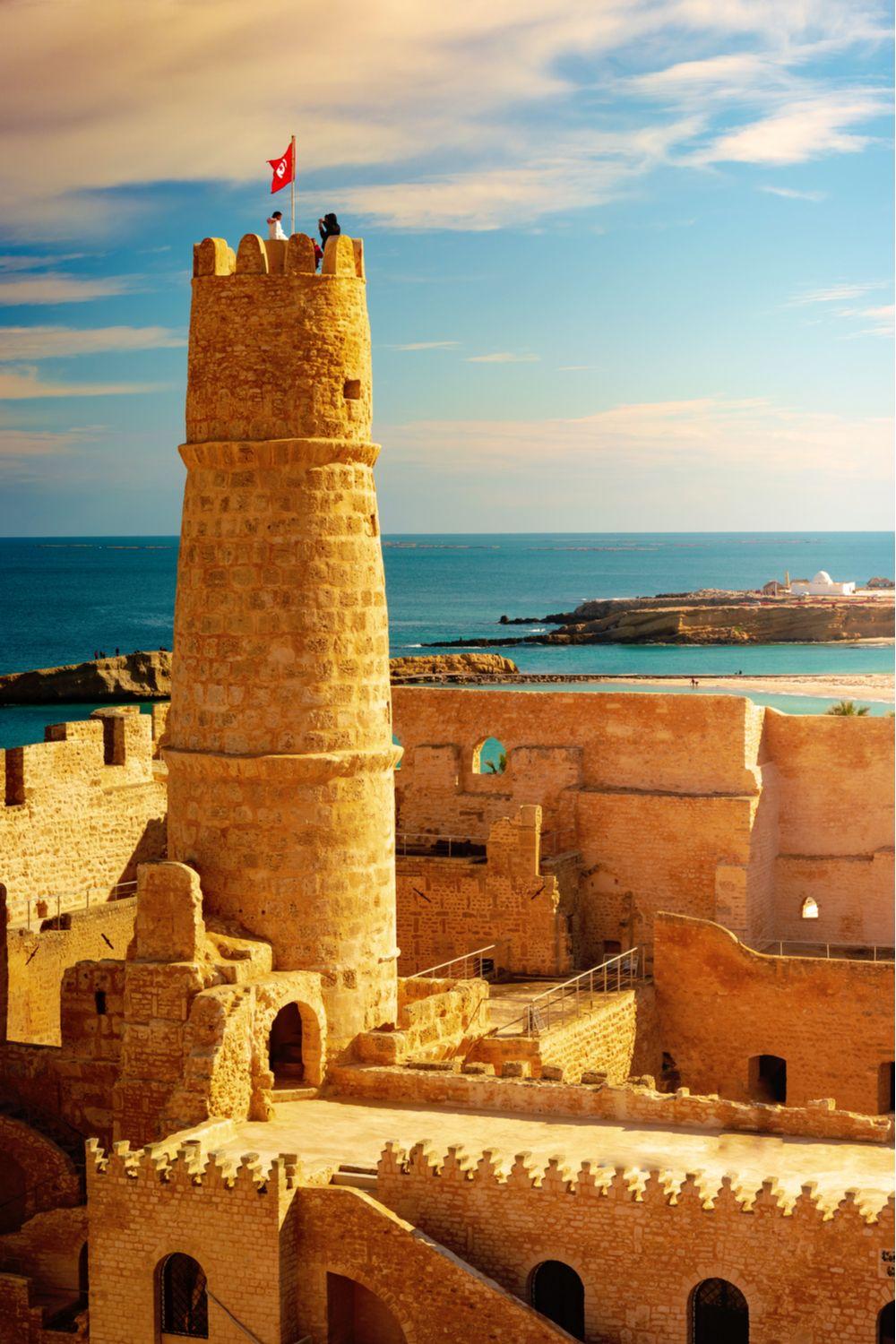 قطار المناظر والمدينة المقدسة